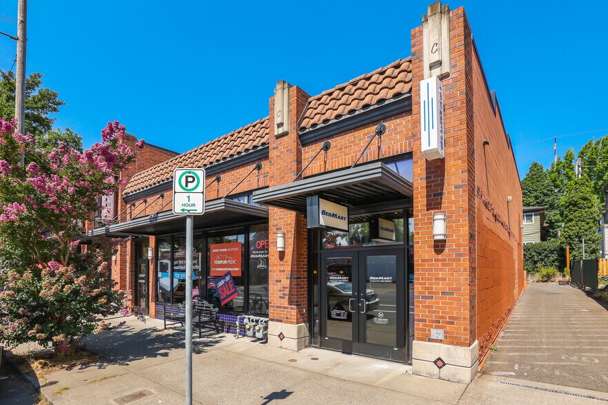 More Photos Of 1811-1815 NE Broadway St, Portland Freestanding For Lease