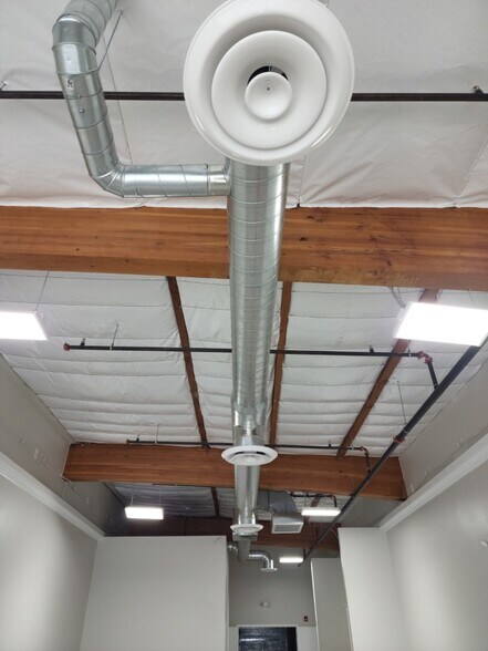 More Photos Of 1459-1523 W Gurley St, Prescott Unknown For Lease