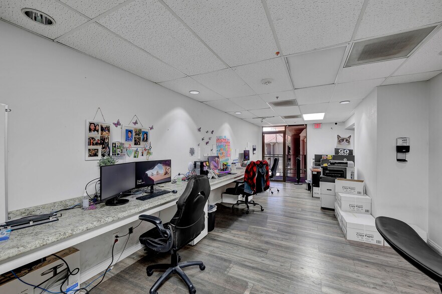 More Photos Of 5701 W Charleston Blvd, Las Vegas Medical For Sale