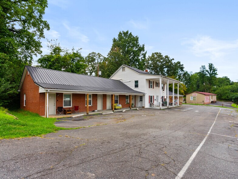 More Photos Of 671 E Court St, Marion Multifamily For Sale