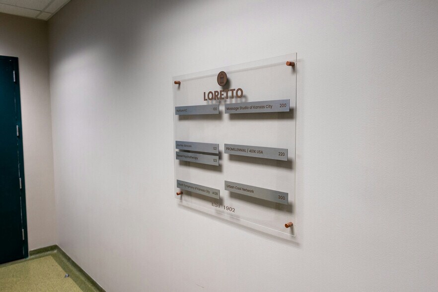 More Photos Of 1111 W 39th St, Kansas City Office For Lease