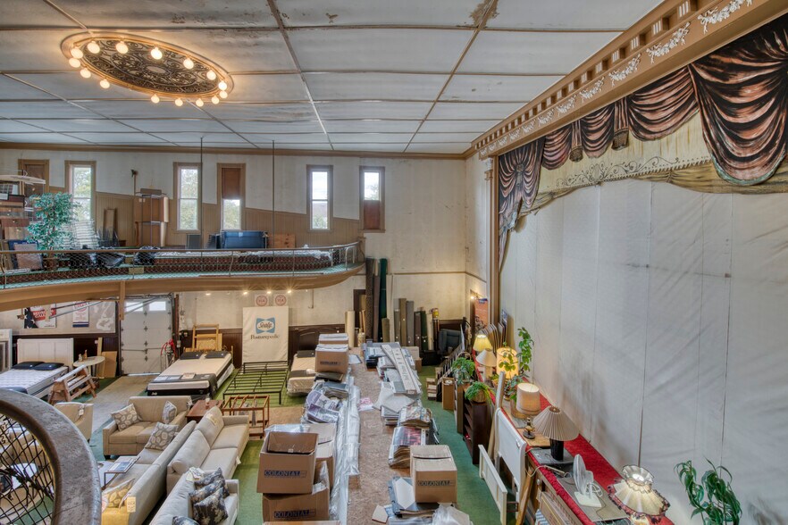 More Photos Of 434 Main St, Greenport Storefront Retail Office For Sale
