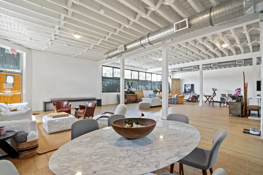 More Photos Of 2331 4th St, Santa Monica Freestanding For Sale