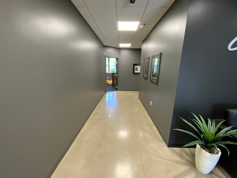 More Photos Of 3436-3500 Granite Cir, Toledo Medical For Lease