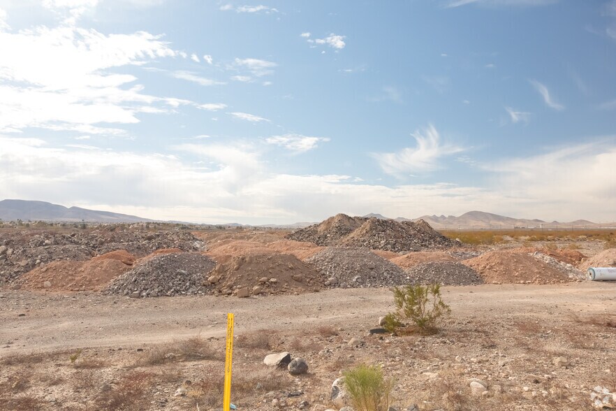 More Photos Of 1085 Alper Center Dr, Henderson Distribution For Lease