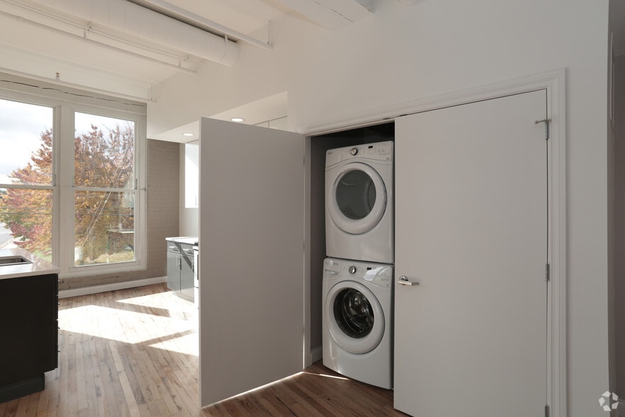 More Photos Of 2658 Scranton Rd, Cleveland Apartments For Lease