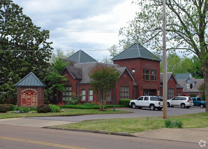 More Photos Of 165 N Main St, Collierville Office For Lease