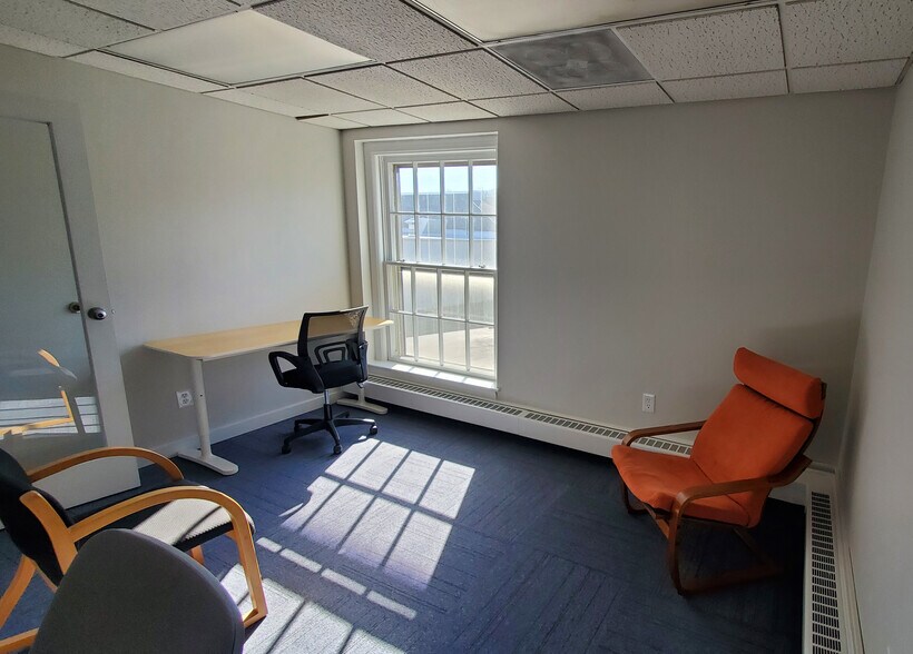 More Photos Of 128 Amity Rd, Woodbridge Office For Lease