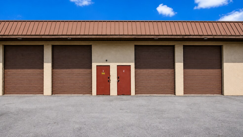 More Photos Of 1901 NW 32nd St, Pompano Beach Warehouse For Lease