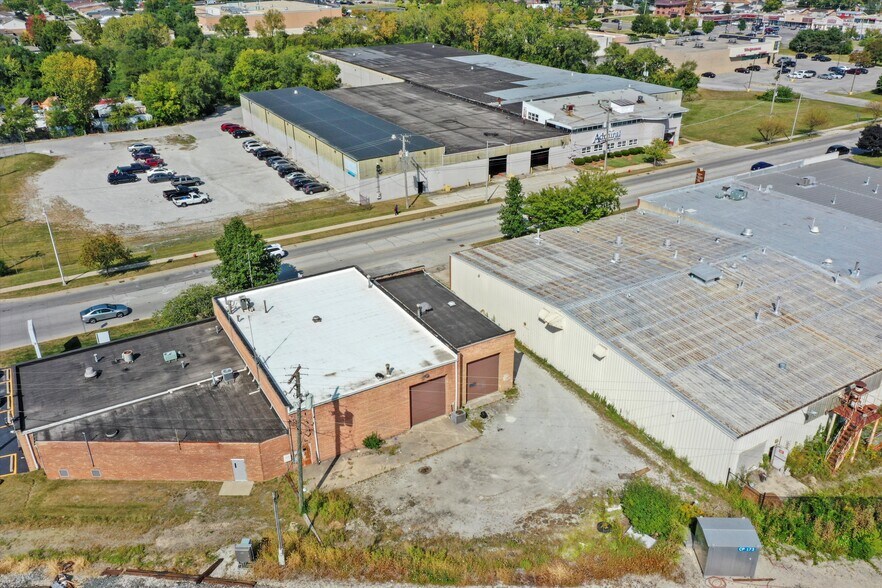 More Photos Of 4135 W 123rd St, Alsip Warehouse For Lease