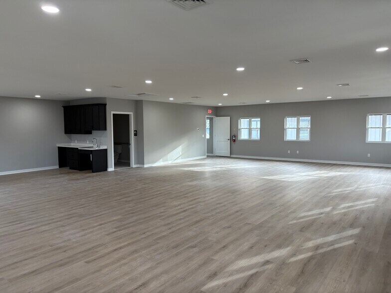 More Photos Of 408 Bethel Rd, Somers Point Office For Sale