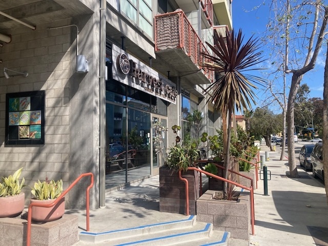 More Photos Of 175 S Ventura Ave, Ventura Apartments For Lease