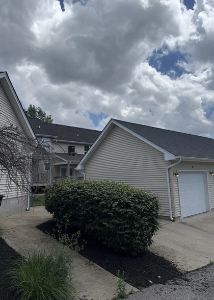 More Photos Of 102 Weist Pl, Louisville Apartments For Sale