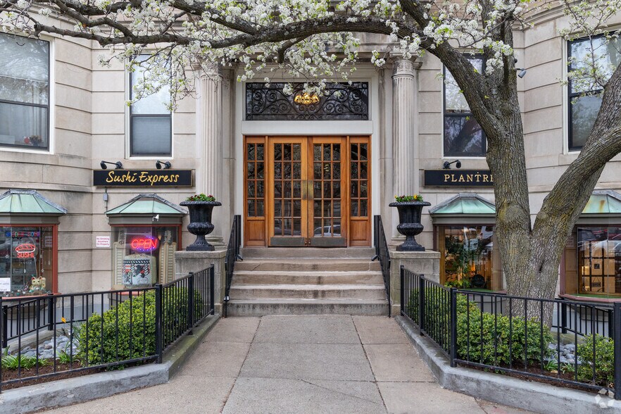 More Photos Of 1038 Beacon St, Brookline Apartments For Lease