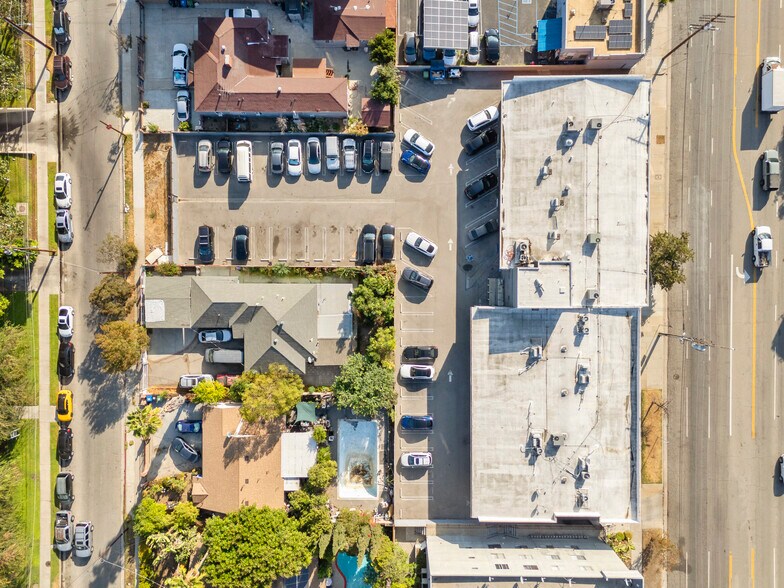 More Photos Of 11755 Victory Blvd, North Hollywood Medical For Lease