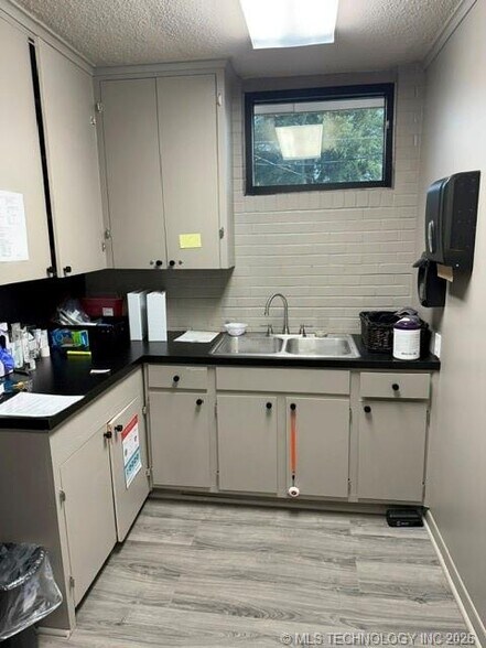 More Photos Of 1019 15th Ave NW, Ardmore Medical For Sale