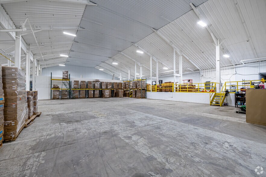 More Photos Of 10 Greenfield Rd, South Deerfield Unknown For Lease