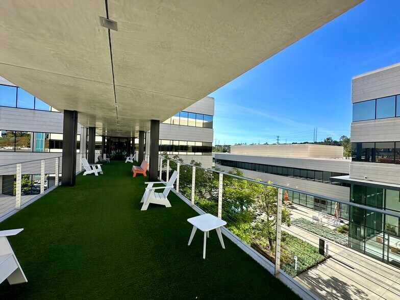 More Photos Of 9868 Scranton Rd, San Diego Office For Lease