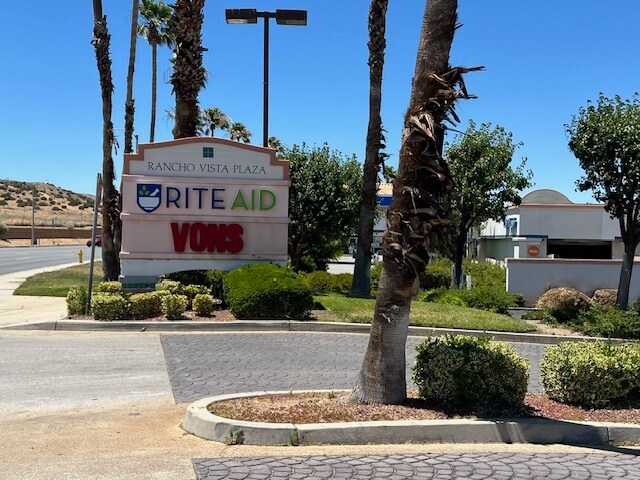 More Photos Of 3027 Rancho Vista Blvd, Palmdale Unknown For Lease
