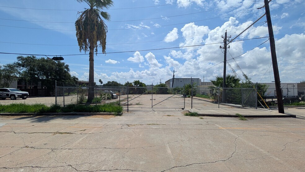 More Photos Of 5233 Interstate 37, Corpus Christi Land For Lease
