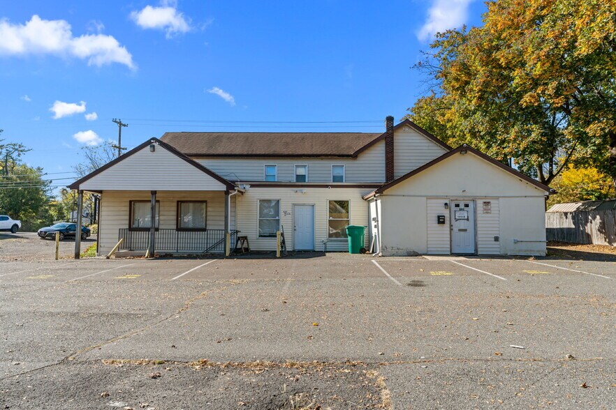 More Photos Of 1510 Haines Rd, Levittown Storefront Retail Office For Sale