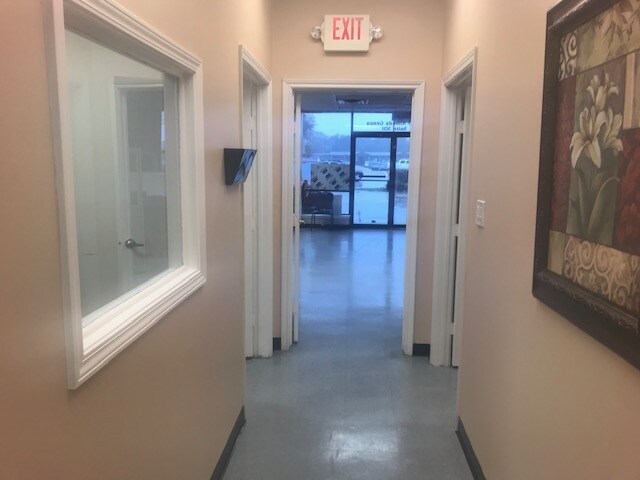 More Photos Of 9700 Almeda Genoa Rd, Houston Flex For Lease