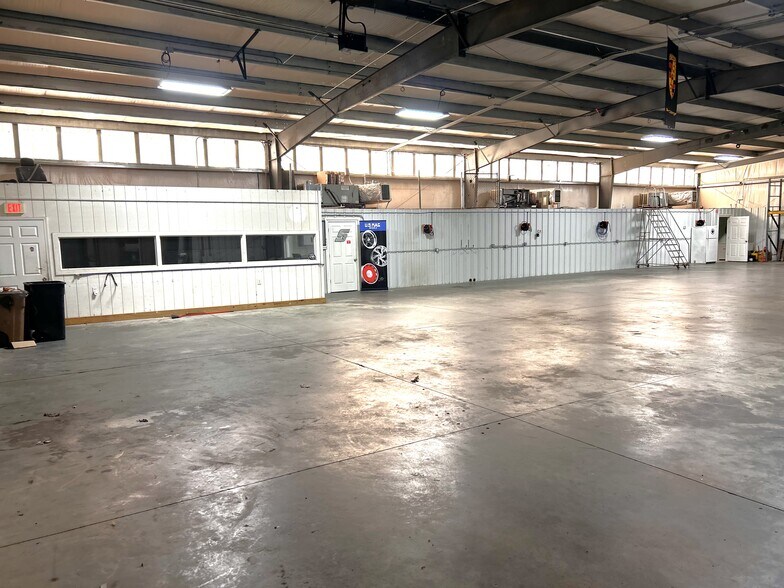 More Photos Of 109 Taylor Rd, Louisburg Warehouse For Sale
