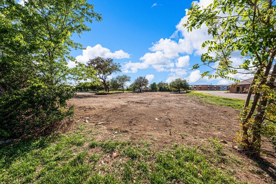 More Photos Of 720 N New Rd, Waco Land For Sale