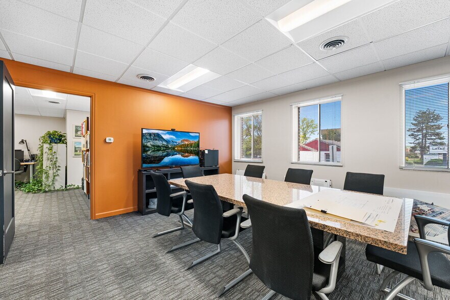 More Photos Of 709 W Littleton Blvd, Littleton Office For Sale