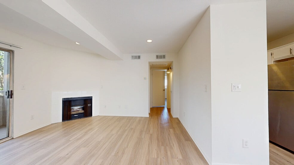 Primary Photo Of 4406 Cahuenga Blvd, Toluca Lake Apartments For Sale