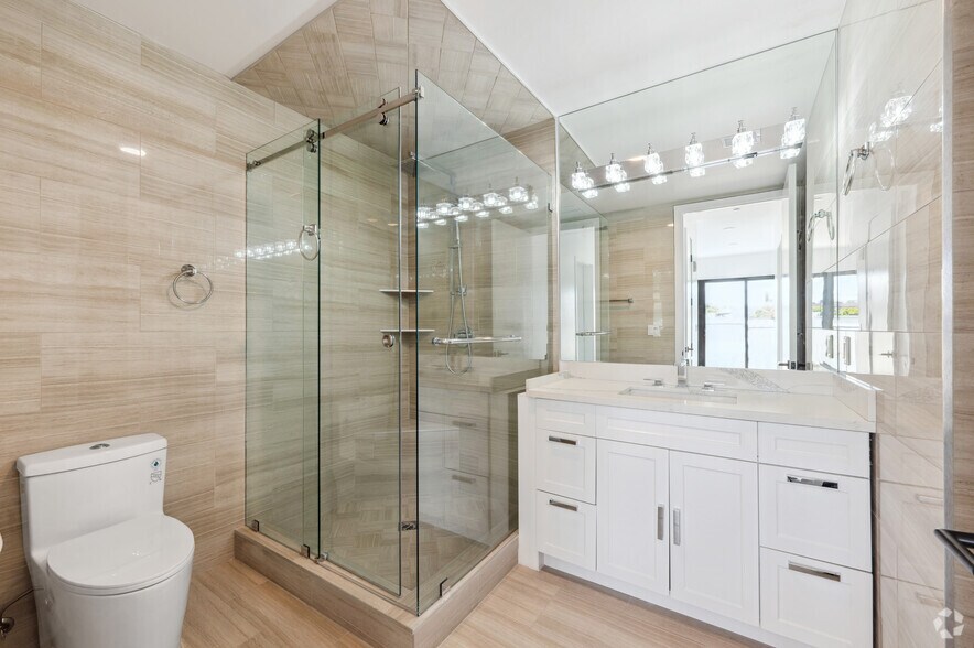 More Photos Of 137 N Doheny Dr, West Hollywood Multifamily For Sale