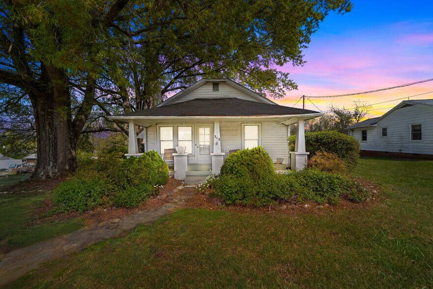 More Photos Of 313 E King St, King Land For Sale