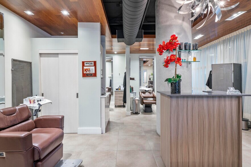 More Photos Of 20900 NE 30th Ave, Aventura Office Residential For Lease