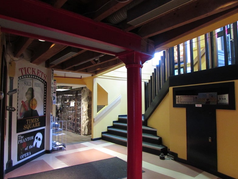 More Photos Of 151 Middle St, Portland Storefront Retail Residential For Lease