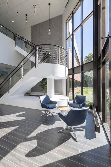 More Photos Of 6 Riverside Dr, Andover Research And Development For Lease