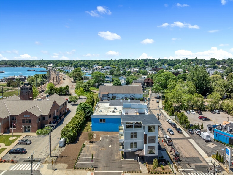 More Photos Of 32 Broadway Ave, Mystic Hotel For Sale