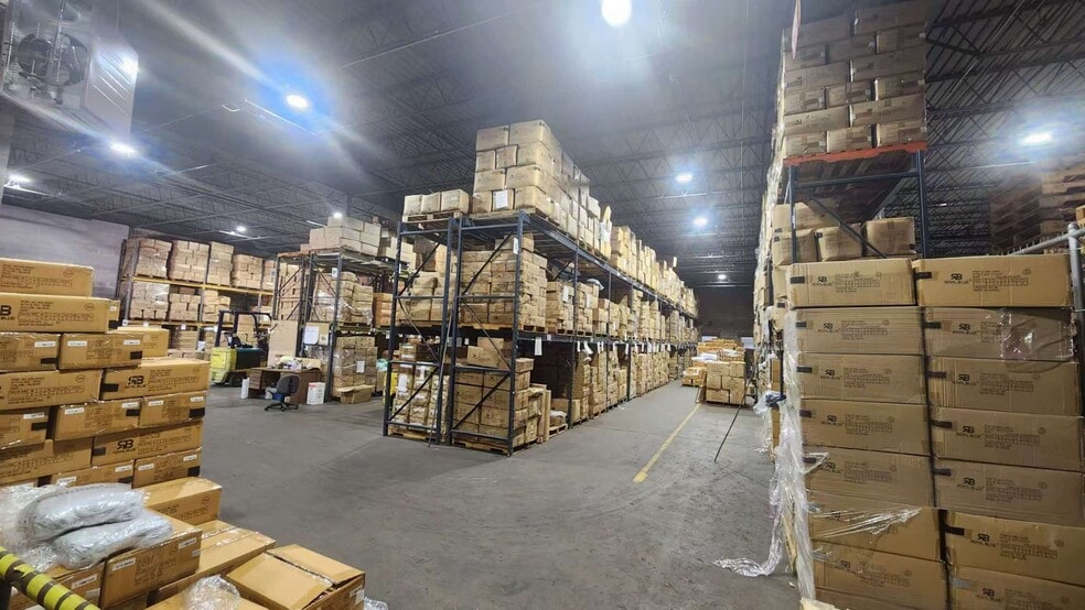 More Photos Of 16 Cragwood Rd, Avenel Warehouse For Lease