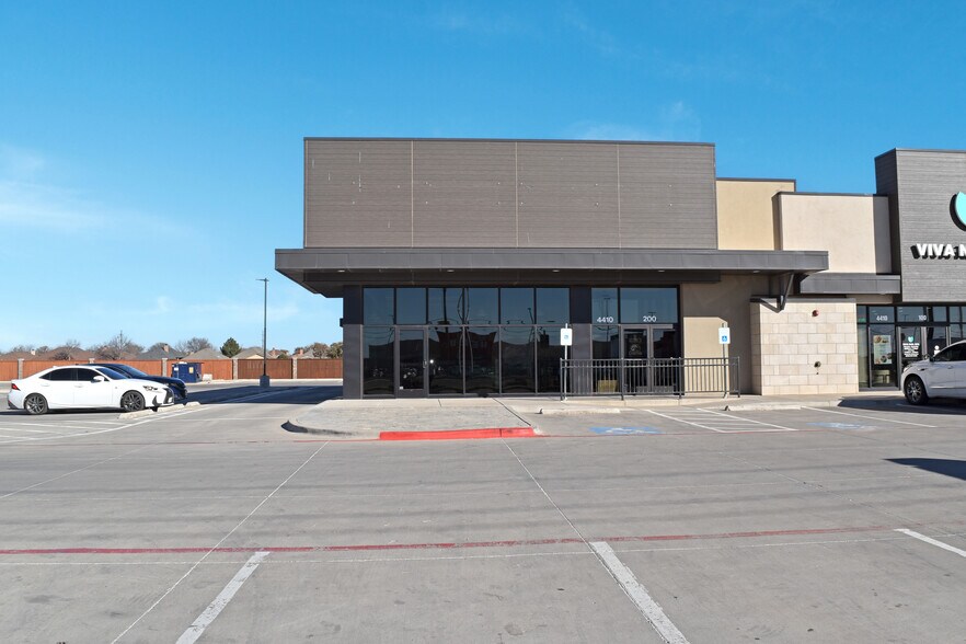 More Photos Of 4410 114th St, Lubbock General Retail For Lease