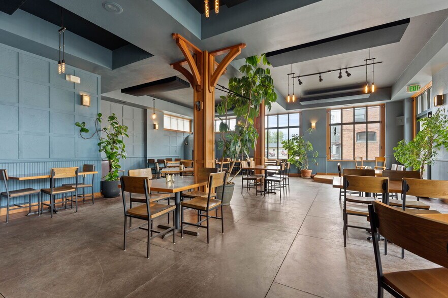 More Photos Of 102 S 1st Ave, Sandpoint Storefront Retail Office For Sale