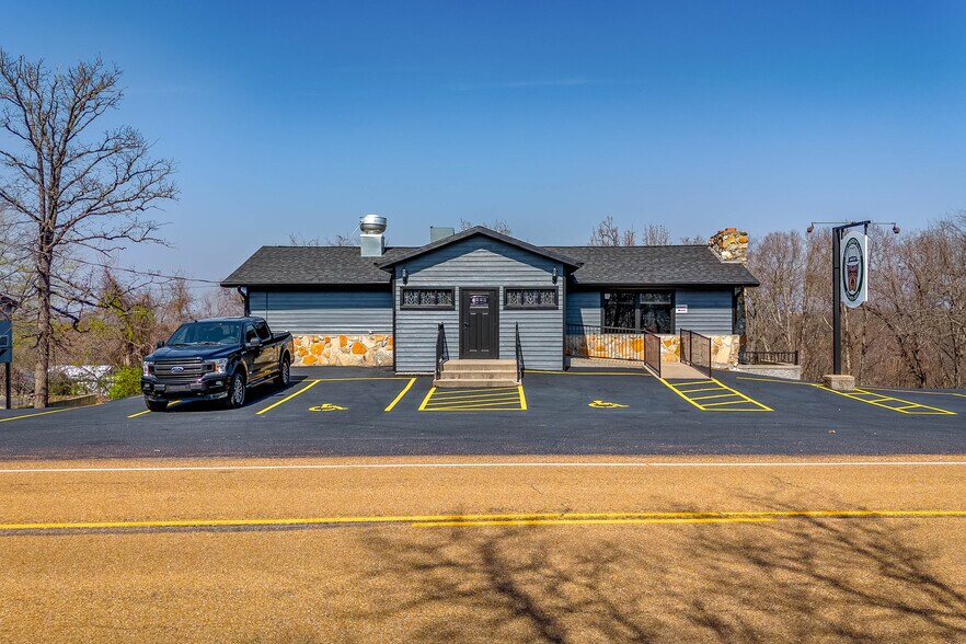 Primary Photo Of 2079 State Road Y, Linn Creek Restaurant For Sale