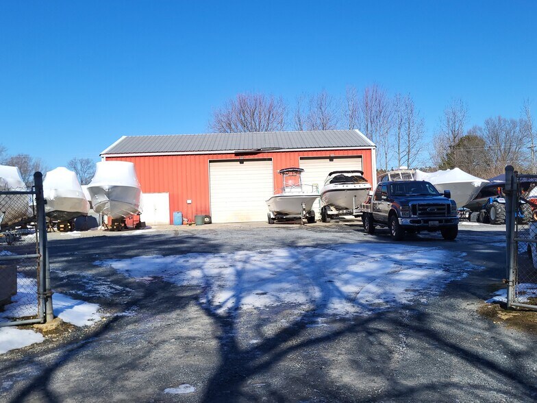 More Photos Of 9649 New Rd, Mcdaniel Marina For Sale