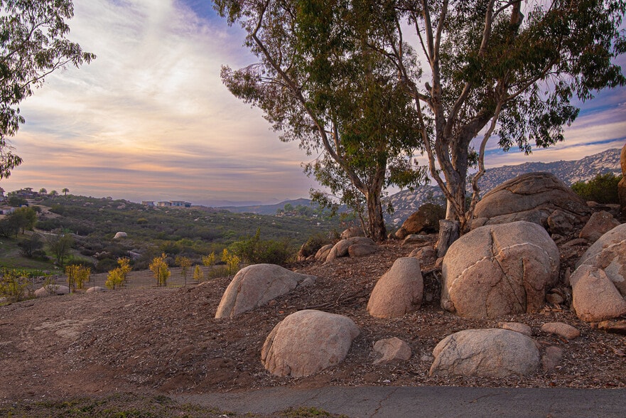 More Photos Of 15348 Running Deer Trl, Poway Manufactured Housing Mobile Home Park For Sale