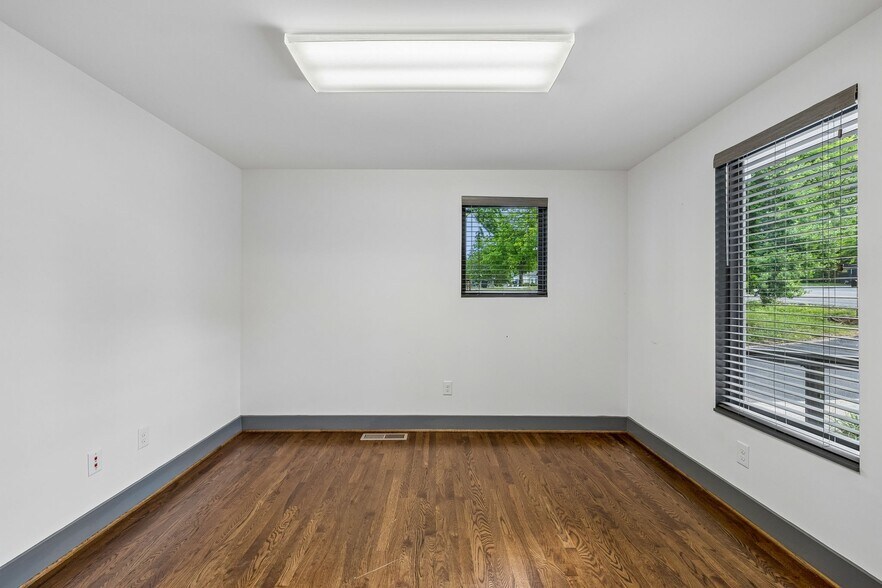 More Photos Of 2831 Azalea Pl, Nashville Office Residential For Lease