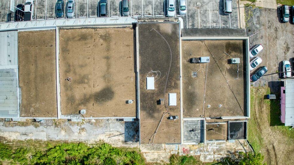 More Photos Of 4321-4343 S Alameda St, Corpus Christi Storefront For Sale