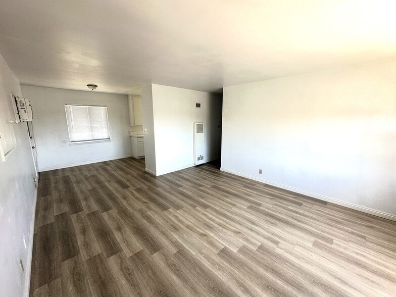 More Photos Of 1072 W Wilson St, Pomona Apartments For Sale