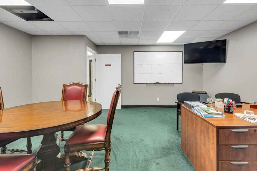 More Photos Of 809 Tower Dr, Odessa Loft Creative Space For Sale
