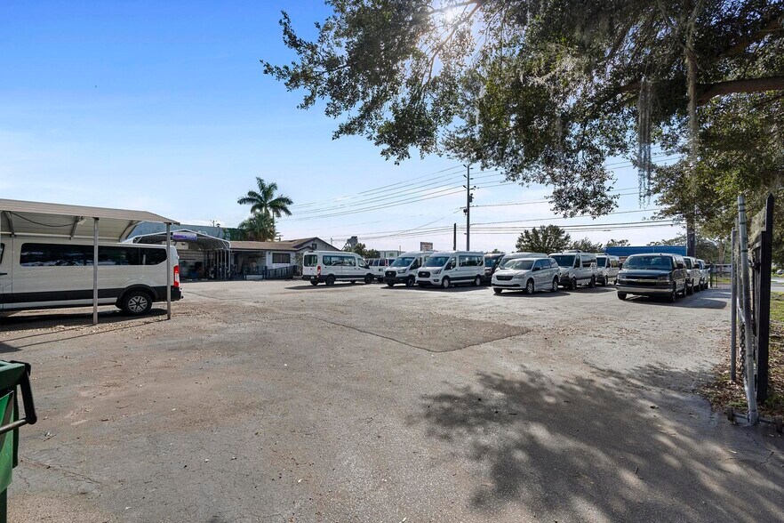 6307 Hansel Ave, Orlando, FL 32809 General Retail For Sale