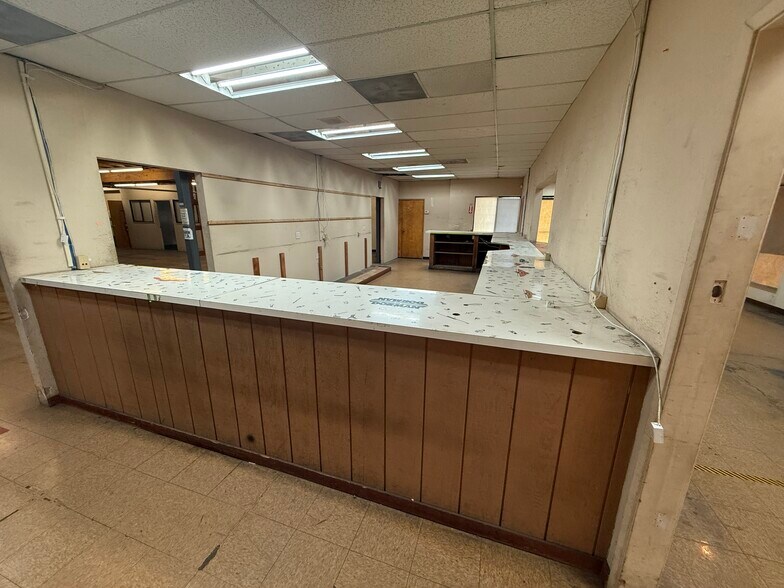 More Photos Of 1038 Petaluma Hill Rd, Santa Rosa Freestanding For Lease