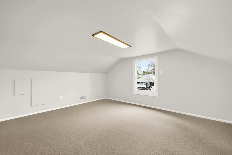 More Photos Of 1763 2nd St, Napa Office Residential For Sale