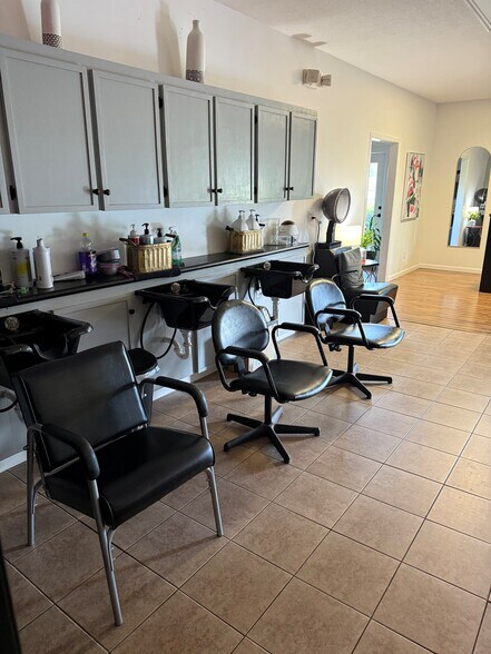 More Photos Of 19351 N Us-19, Thomasville Self Storage For Lease